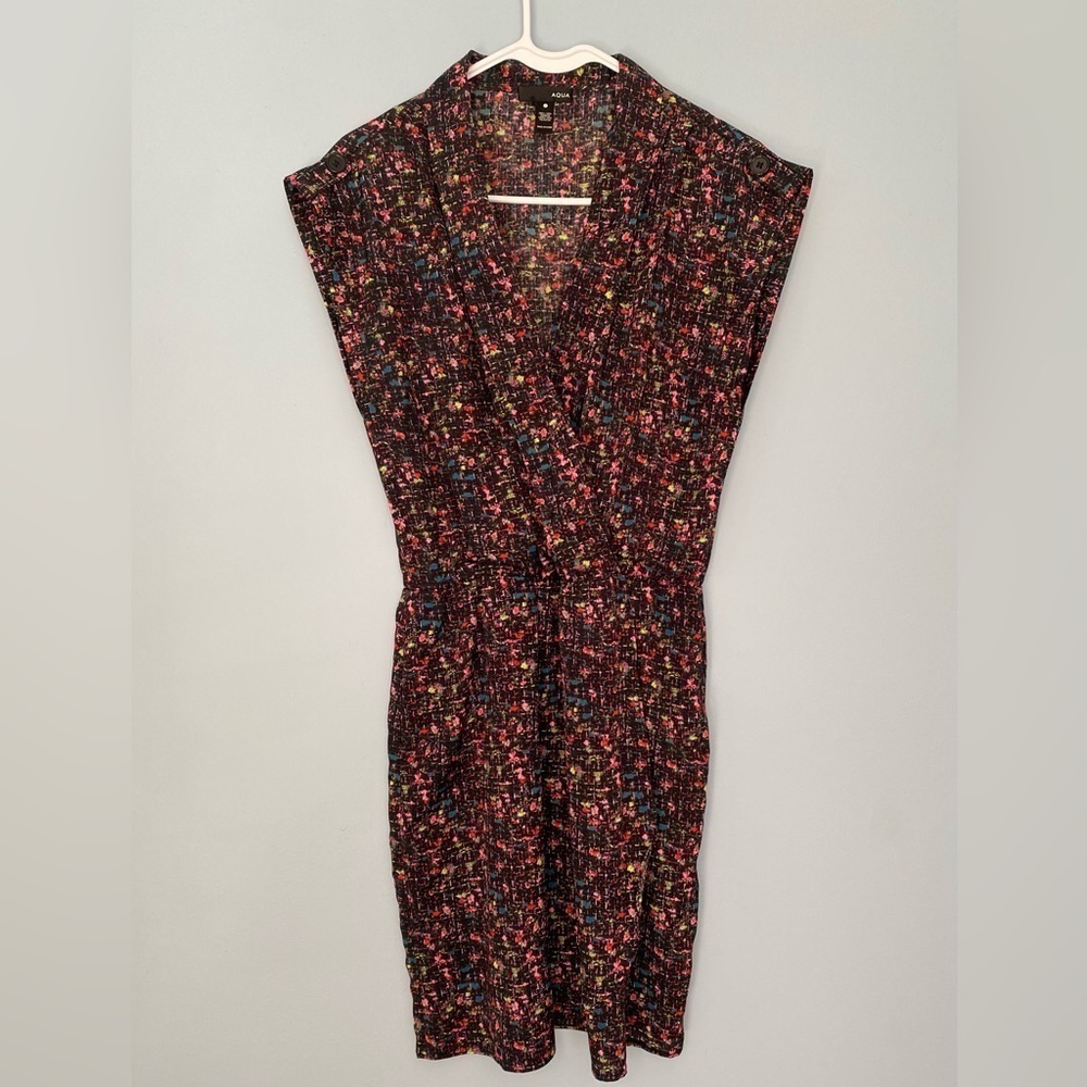 AQUA Women’s Wrap Dress Colorful Print Short Sleeve Elastic Waist Size Medium